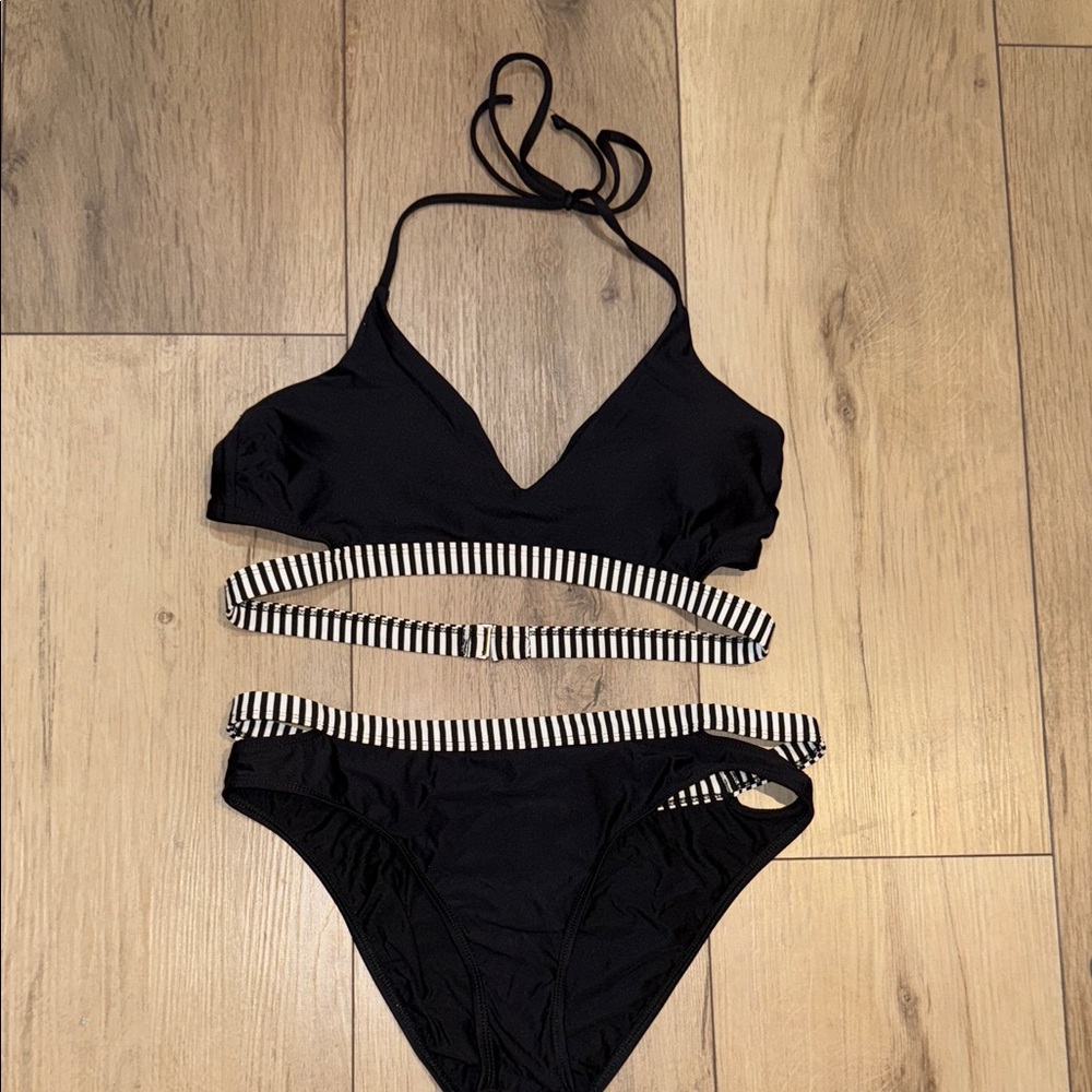 Splendid Black and White Striped Bikini Set